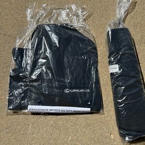 Lexus UX Black Car Mats